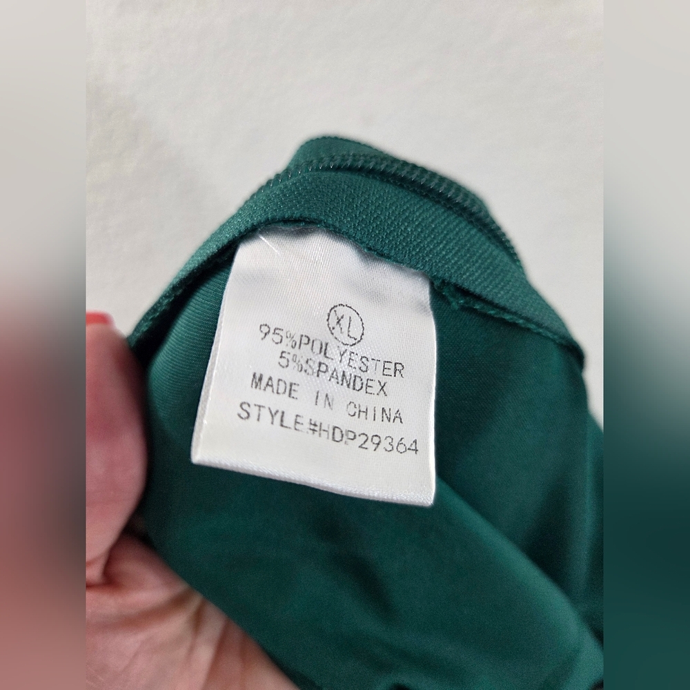 FASHION NOVA Leave It To Me Green Satin Wide Leg Jogger Style Slouch Cargo Pants - Picture 8 of 9